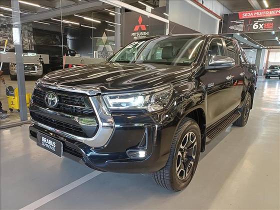 TOYOTA HILUX 2.8 D-4D TURBO DIESEL CD SRX 4X4 AUTOMÁTICO